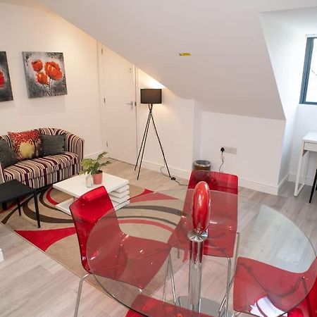 Rosey Lodge -1Bedroom Cousy Flat - Parking, Netflix, Wifi - Close To Blenheim Palace & Oxford - F5 Kidlington Extérieur photo