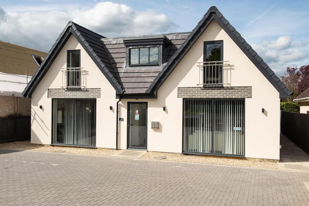 Rosey Lodge -1Bedroom Cousy Flat - Parking, Netflix, Wifi - Close To Blenheim Palace & Oxford - F5 Kidlington Extérieur photo