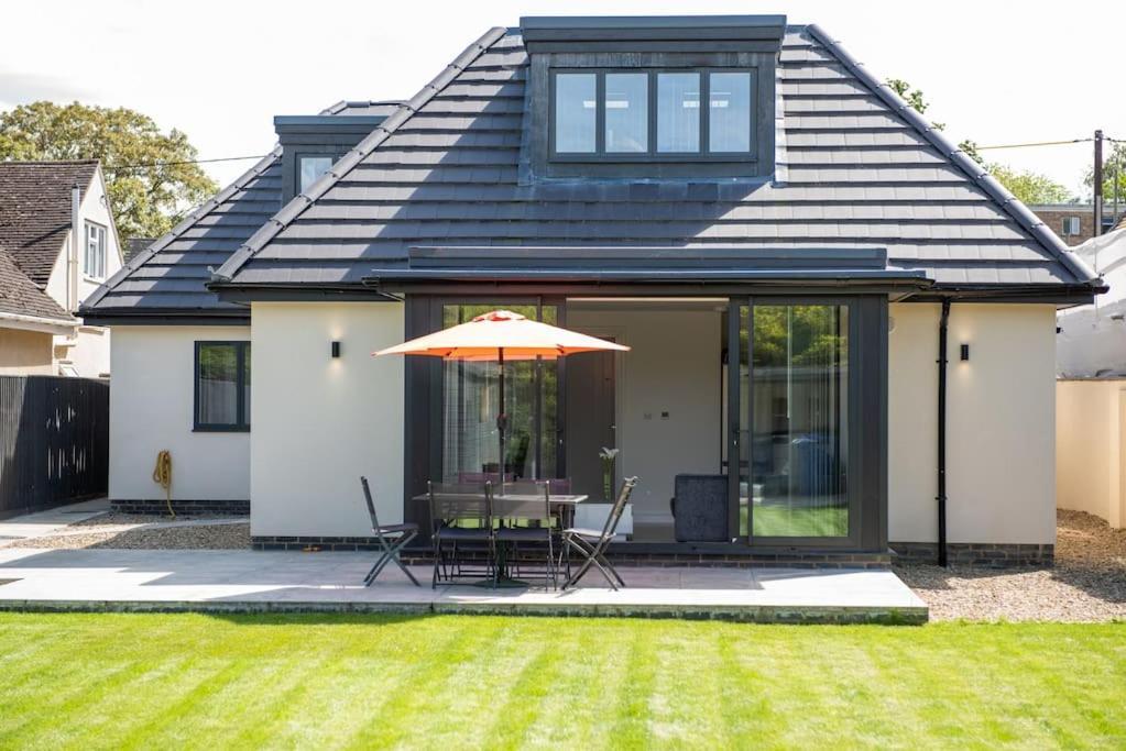Rosey Lodge -1Bedroom Cousy Flat - Parking, Netflix, Wifi - Close To Blenheim Palace & Oxford - F5 Kidlington Extérieur photo