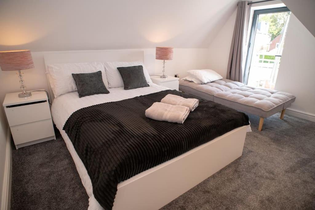 Rosey Lodge -1Bedroom Cousy Flat - Parking, Netflix, Wifi - Close To Blenheim Palace & Oxford - F5 Kidlington Extérieur photo
